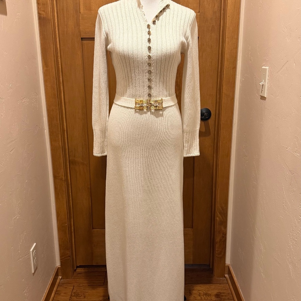 Stunning St. John Ivory Wool Knit Dress